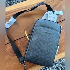 ❤️‍🔥NWT!! Coach Black and Gray “Ethan”Bag (12”x8”) Stylish, beautiful & timeless